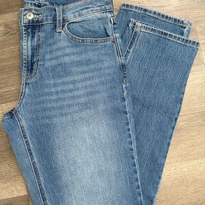 Old Navy Mid-Rise WOW Boyfriend Jeans in Light Blue